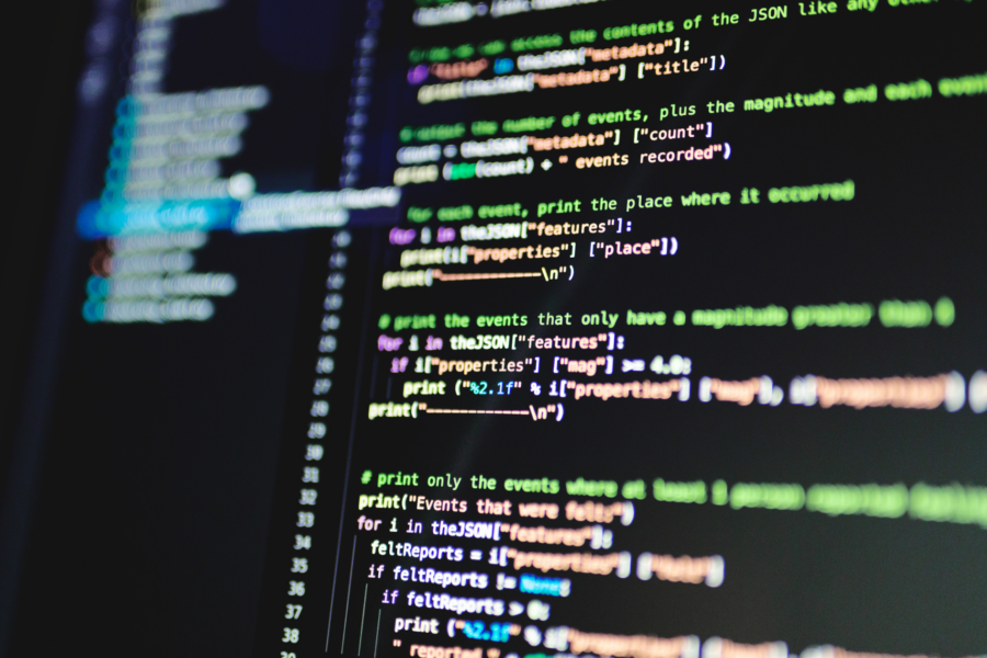 des lignes de codes sur un écran d'ordinateur